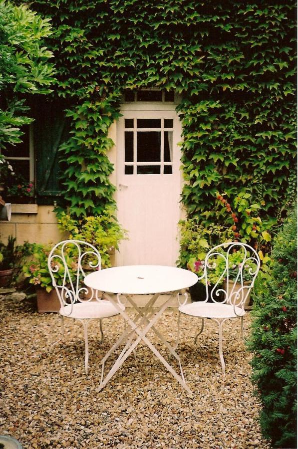 Apartamento A L'Ombre Du Tilleul Giverny Exterior foto