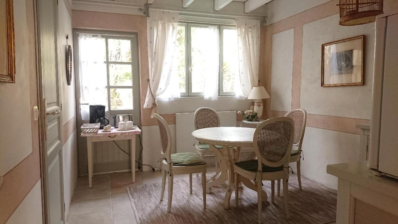 Apartamento A L'Ombre Du Tilleul Giverny Exterior foto